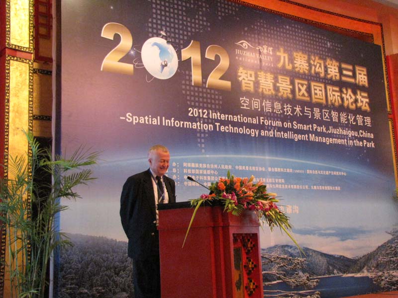 欧洲科学院院士John Van Genderen现场报告