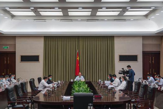 省政府召开党组（扩大）会议
